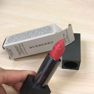 Burberry lip velvet- pomegranate pink